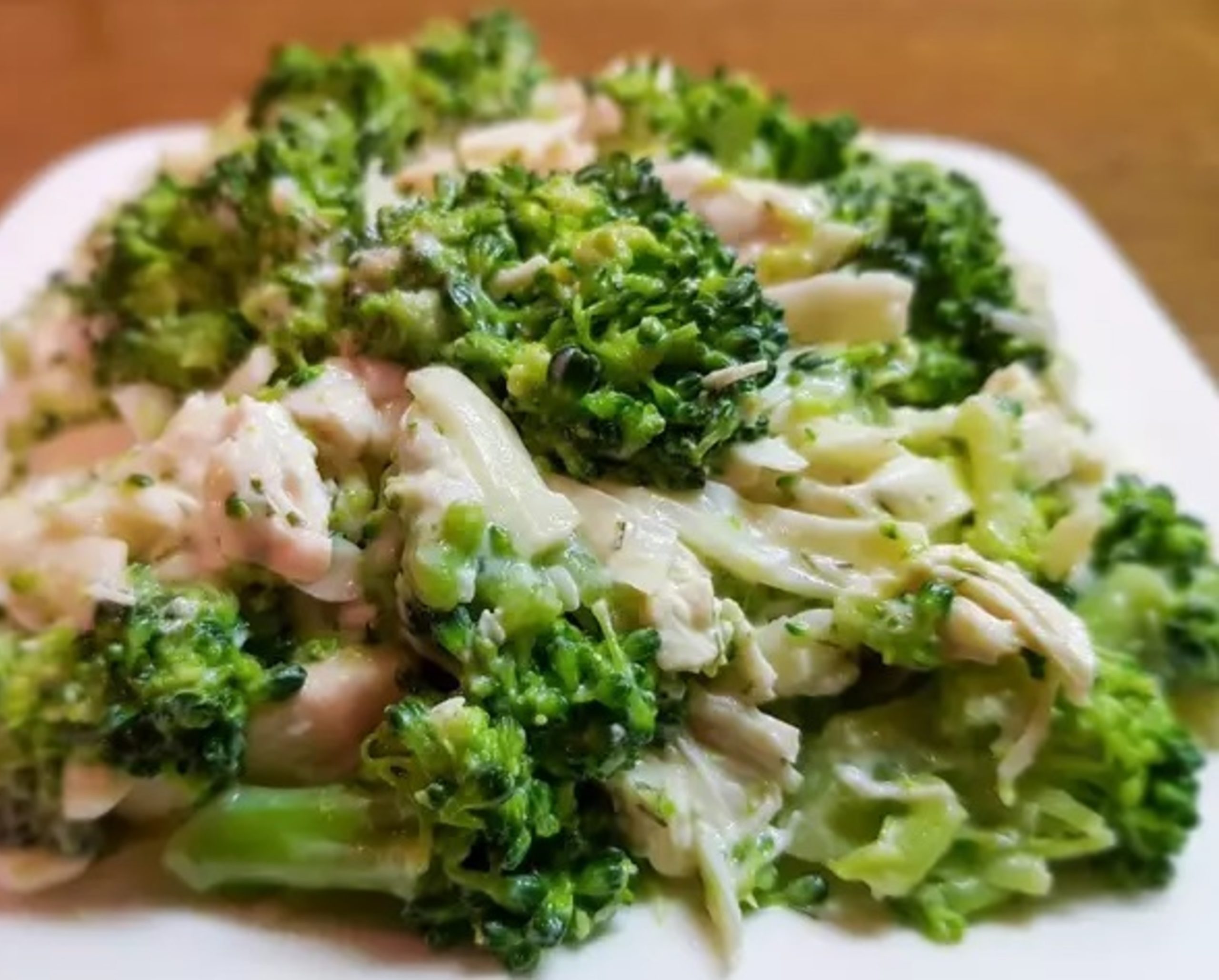 салат курица с брокколи